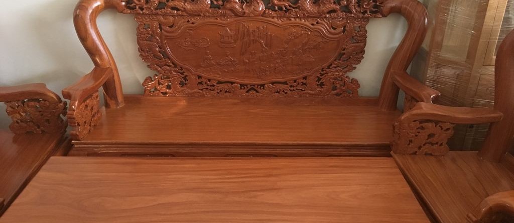 Salon gỗ tự nhiên đẹp – Xu hướng nội thất sang trọng cho phòng khách