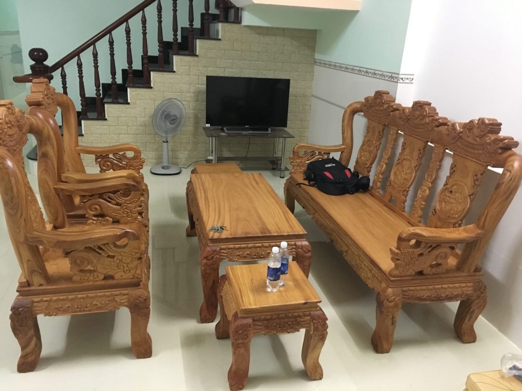 Salon Triện Nghê Cột 10