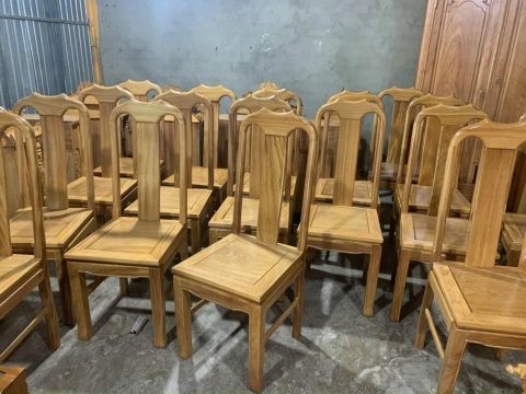 Bí quyết bảo quản bàn ghế gỗ hội trường luôn bền đẹp như mới