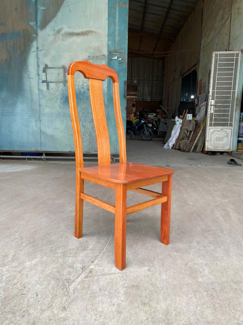 Ghế hội trường gỗ căm xe (1)