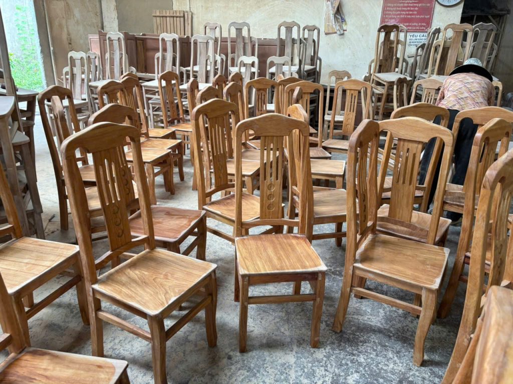 Ghế họp gỗ gõ đỏ