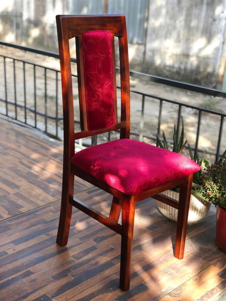 Ghế văn phòng gỗ tràm bọc nệm