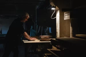 Nghề Mộc Trong Thời Đại AI: Thách Thức và Cơ Hội Mới