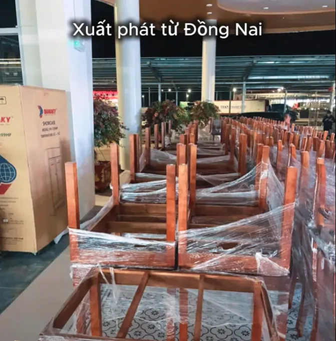 Bàn Ghế Gỗ Tự Nhiên Hố Nai: Vẻ Đẹp Bền Vững Mọi Nhà