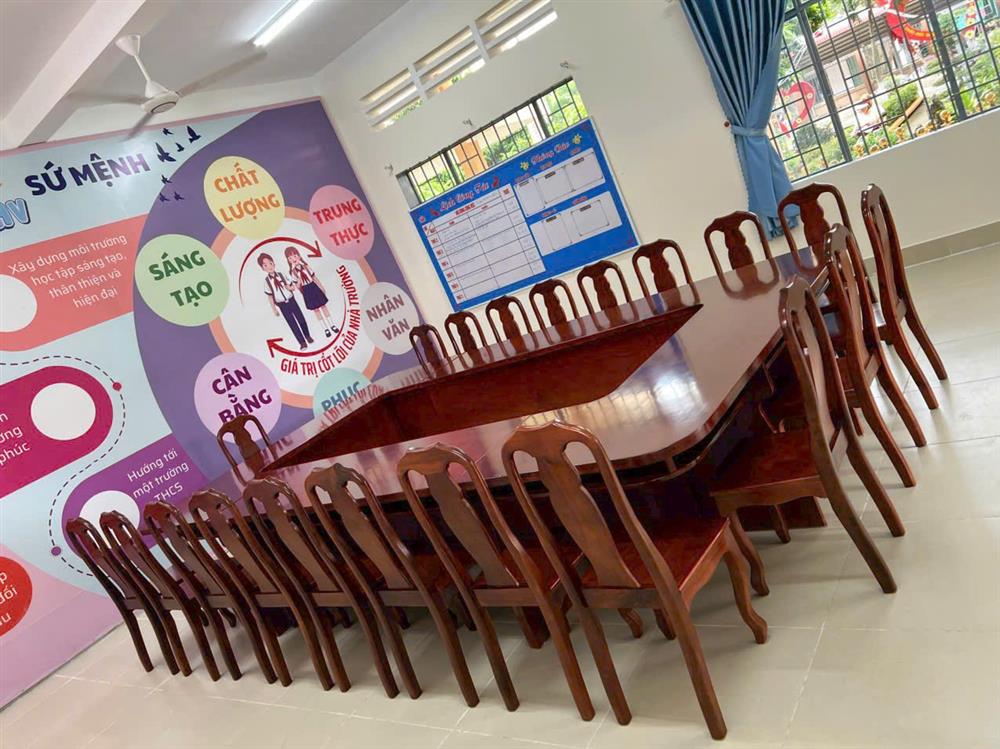 bàn ghế họp trường mầm non