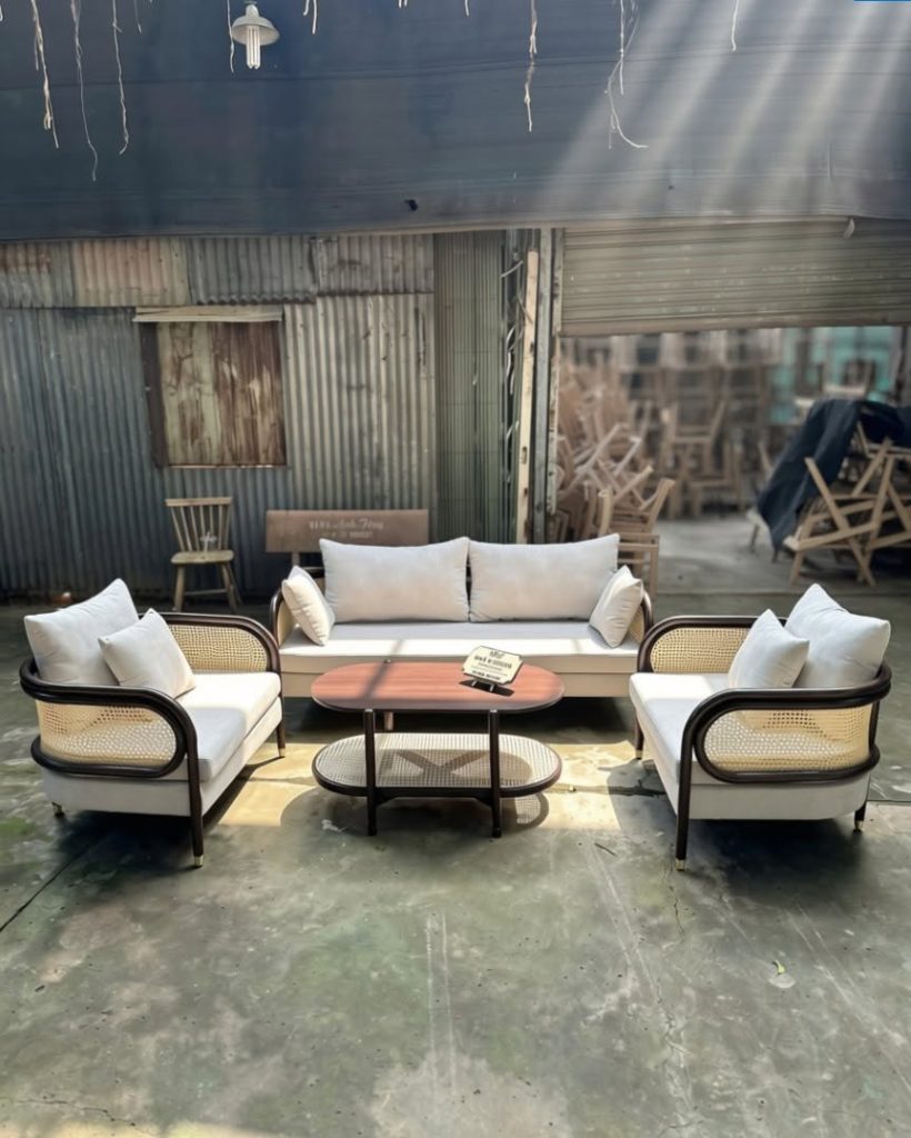 Sofa Heatherfield: Vẻ Đẹp Vừa Cổ Điển Vừa Hiện Đại