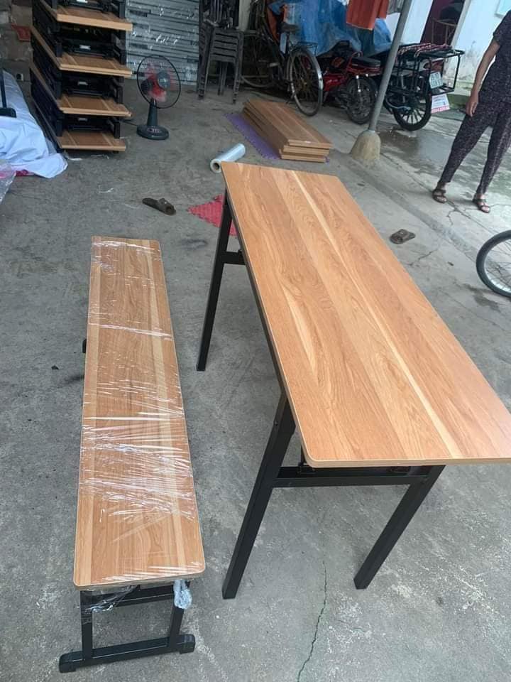 Cung Cấp Bàn Ghế Lớp Học Trung Tâm Dạy Thêm Uy Tín